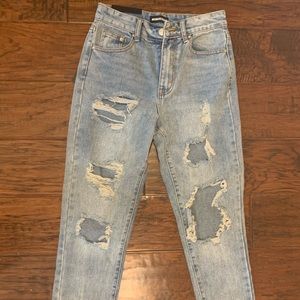 BRAND NEW PRETTY LITTLE THING MOM JEANS